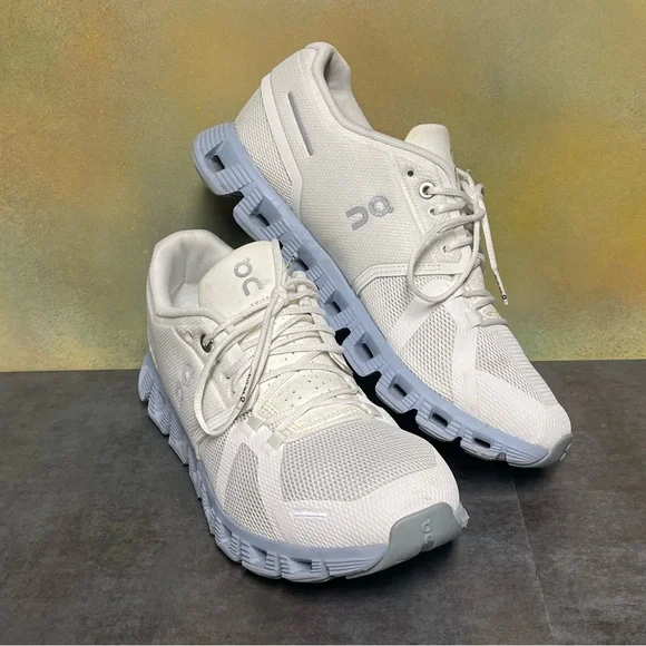 On Cloud 5 Women's White Running Shoes 59.98886 Size 8.5 - Picture 13 of 16